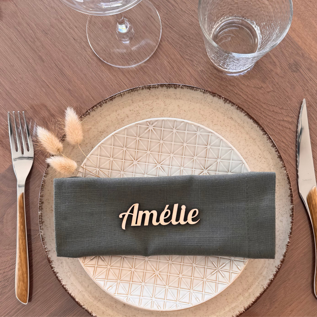 Marque-Place en Bois Personnalisé – Prénom pour Table Atelier Liméa