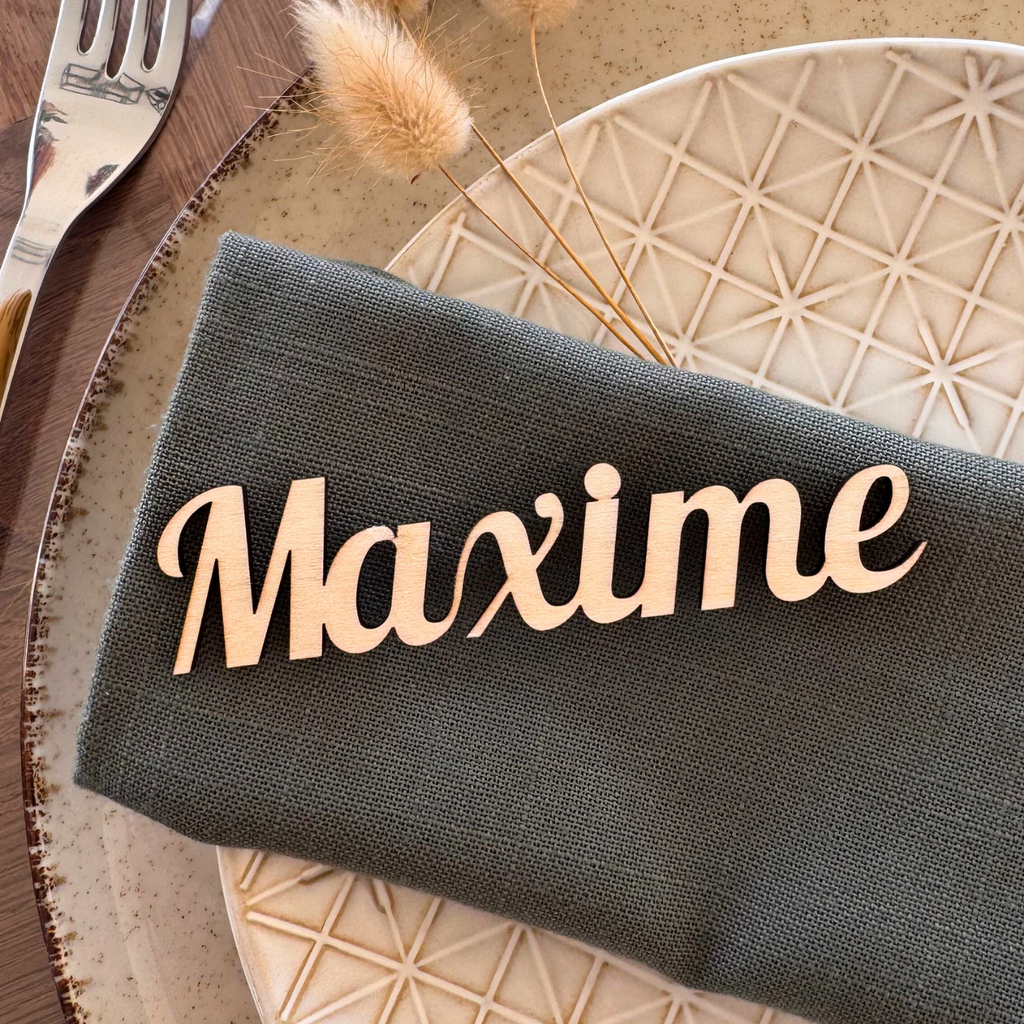 Marque-Place en Bois Personnalisé – Prénom pour Table Atelier Liméa