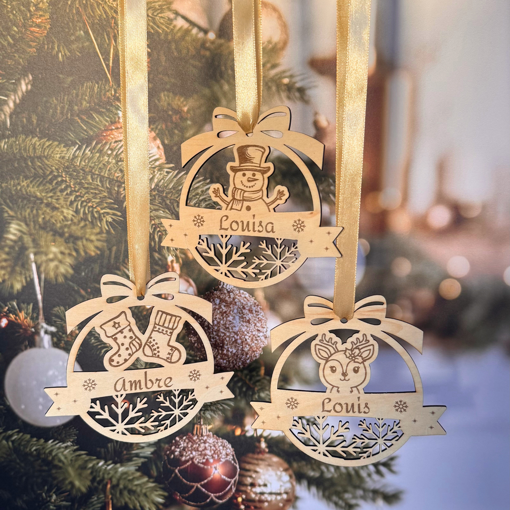 Boule de Noël personnalisée – Prénom et motif au choix Atelier Liméa