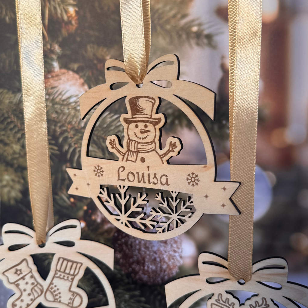 Boule de Noël personnalisée – Prénom et motif au choix Atelier Liméa